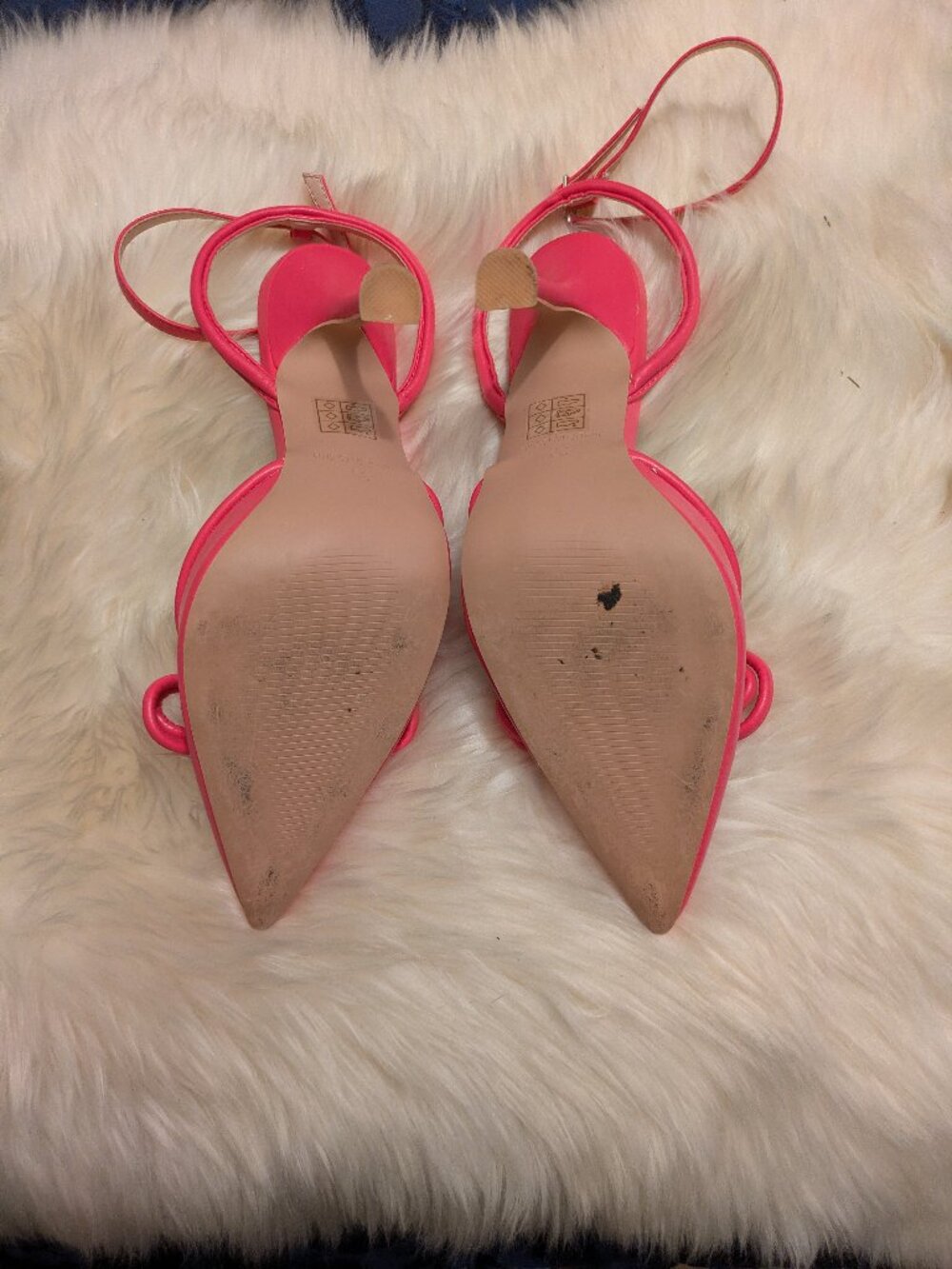 Beautiful pointy fuscia Slingbacks - Picture 7 of 7